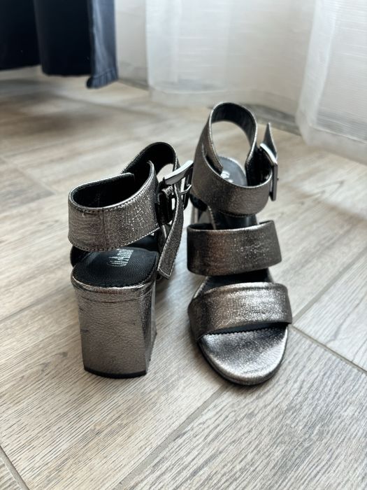 Кожени сандали Gianni