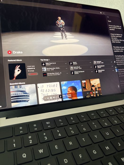 Macbook pro 14 Астана
