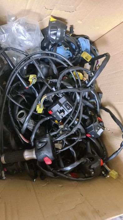 Semnalizari lumini comenzi  radiator Honda  CBR 600RR scarite