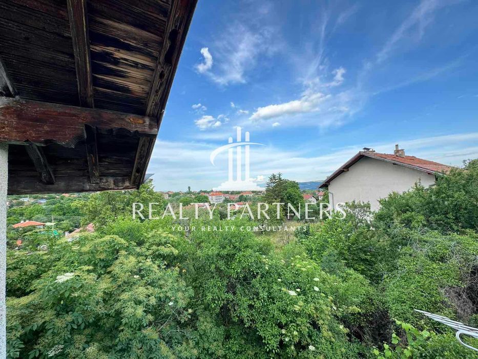 Продава КЪЩА - с. Кошарево, обл. Перник