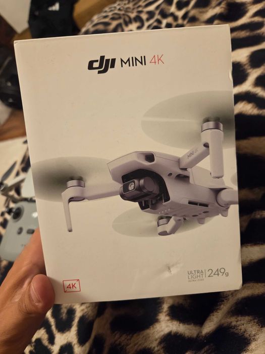 O drona dji 4 k mini