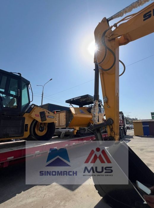 Sinomach 9000 Асфальтукладчик