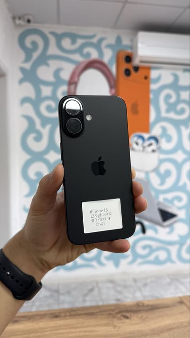 iPhone 16
