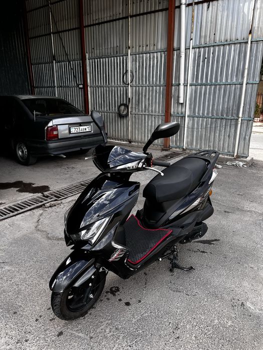 Продам мопед м10 срочна