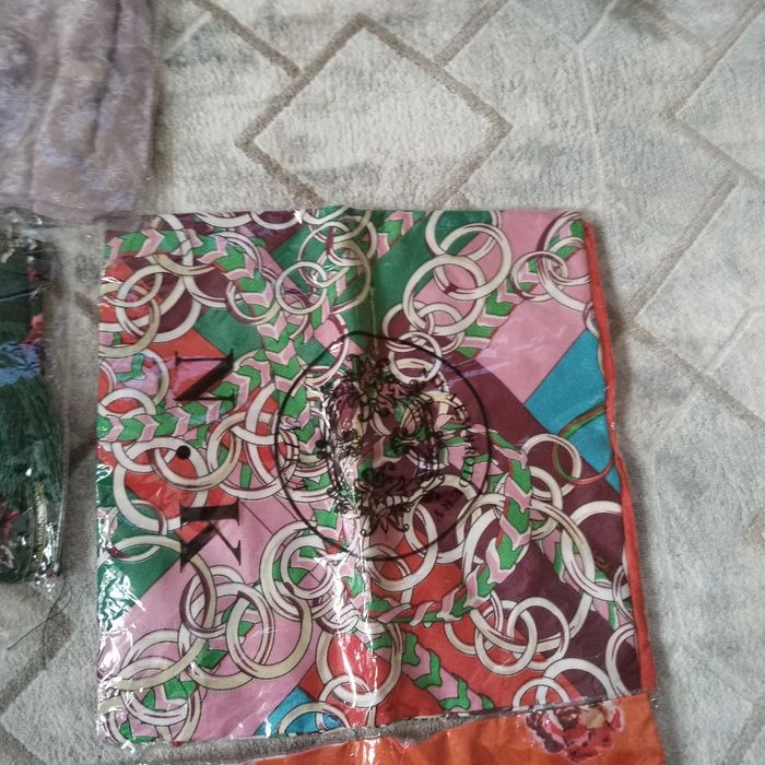 Платки женские новые