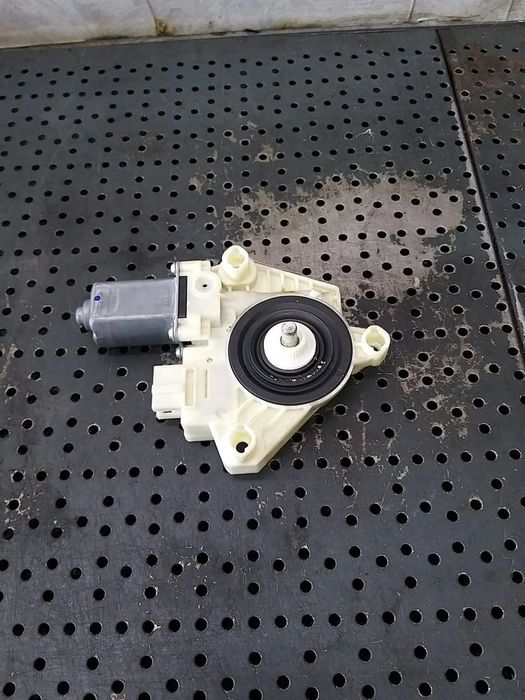 Motoras macara stanga fata mercedes c class w205 a0997202300