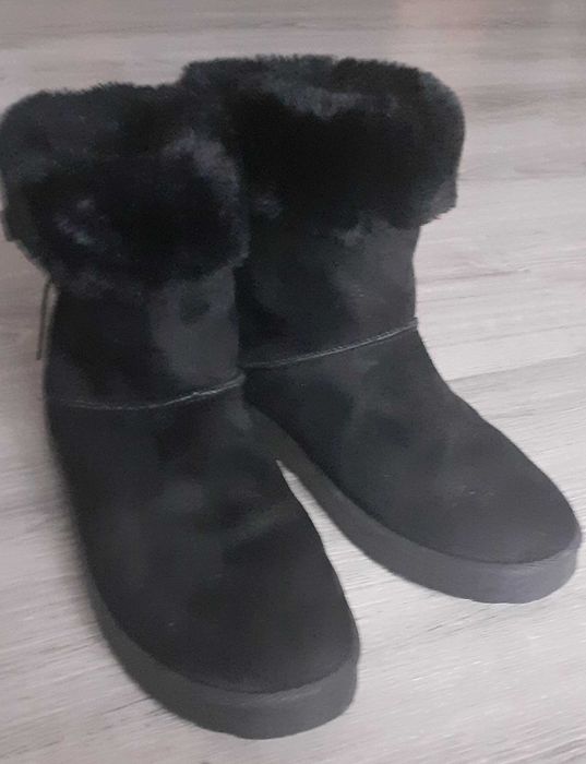 Ghete scurte din blana