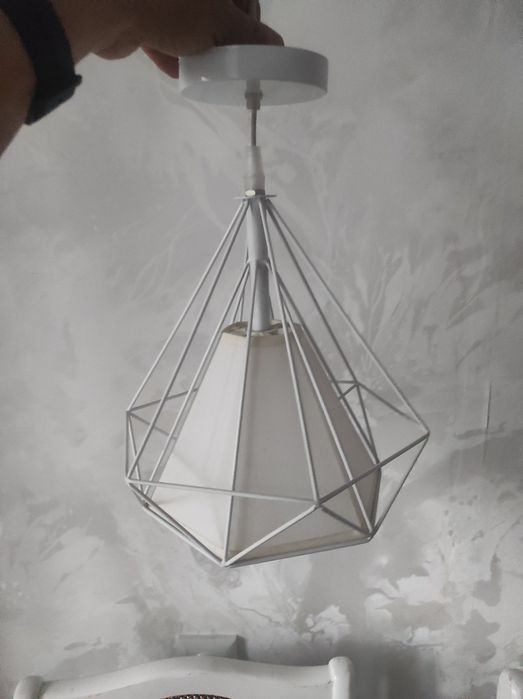 Продам люстру 2 шт