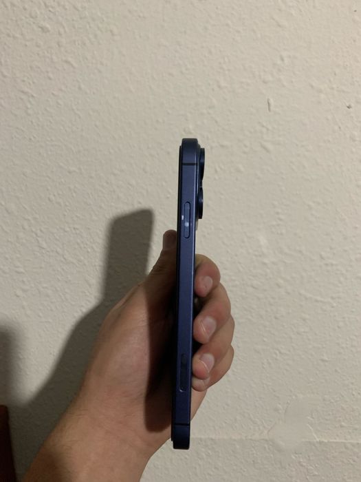Iphone 11 17 pro korpus taqilgan rangi deep blue