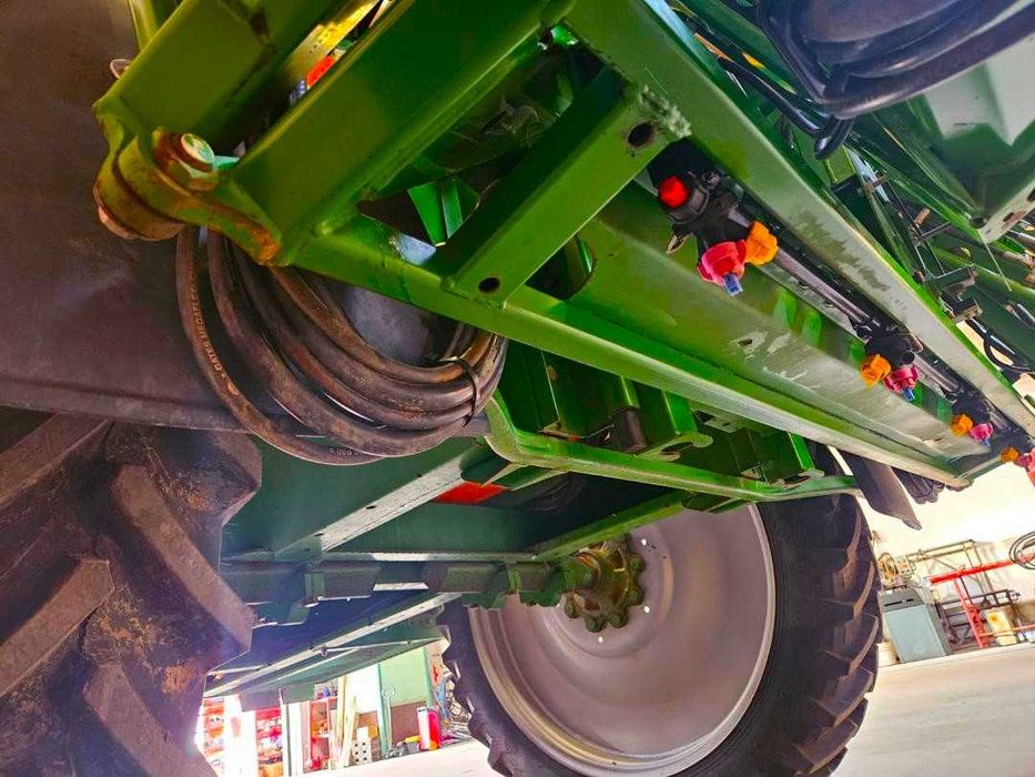 Met erbicidat tractat Amazone UG 3000 NOVA cu 24 m an 2020 Hardi Comander Navigator Rau John Deere Case Claas New Holland Same Deutz Fendt Valtra
