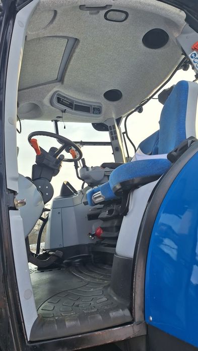 NEW HOLLAND T6030  cu Incarcator frontal  141 cai