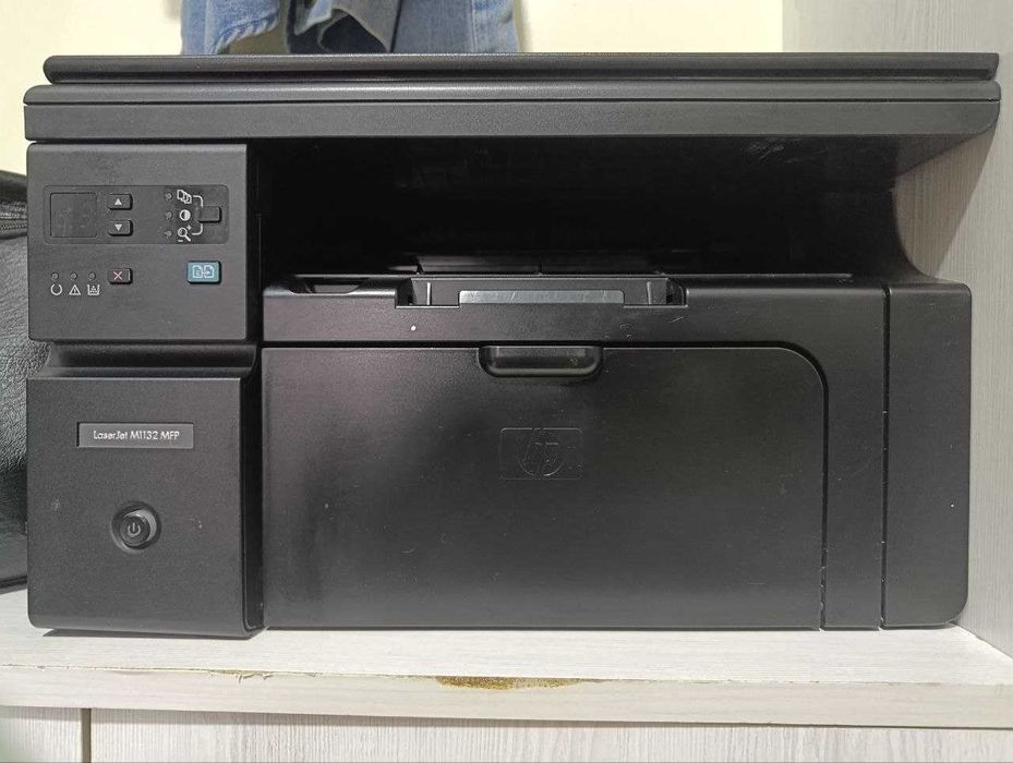 HP LaserJet M1132 MFP — 3 в 1 (Принтер / Сканер / Копир)