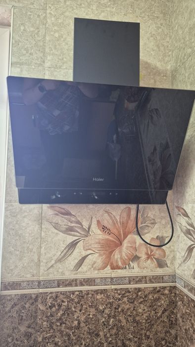 Вытяжка Haier HVX-W672GB