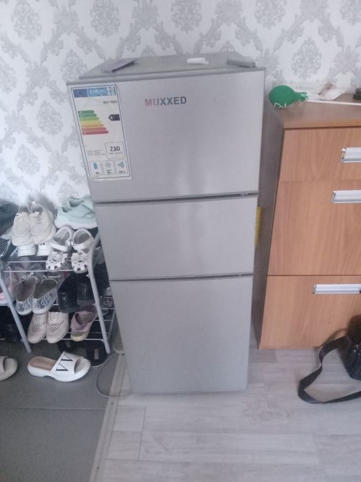 Продам  холодильник