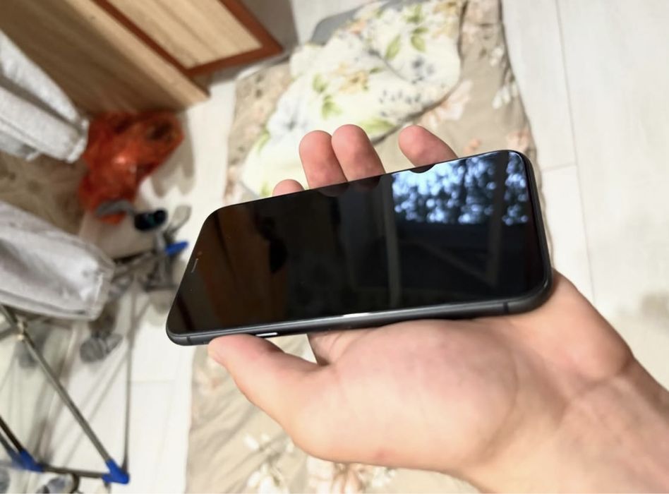 Iphone 11 продаются