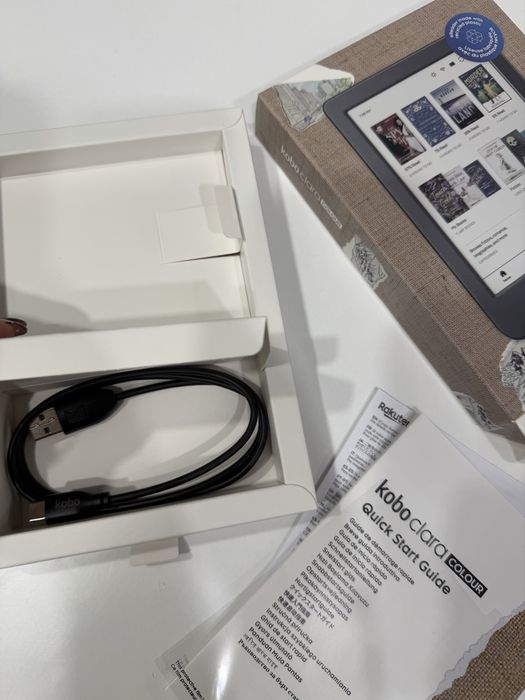 Електронен четец Kobo Clara Color