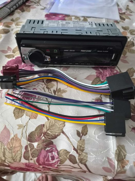 Аудио радио с USB за кола