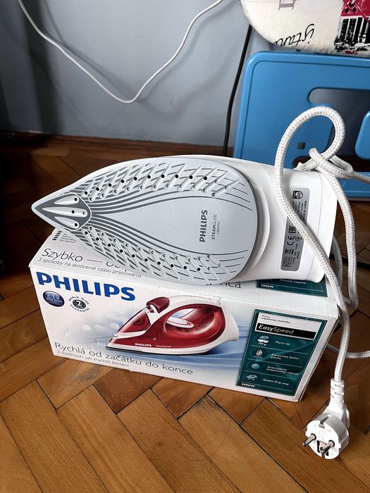 Aspirator Samsung, masa de calcat, fier calcat Philips, suport laptop