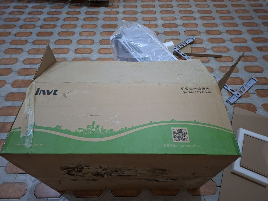 Куёш панел энвертири 100 кловатлик  янги. Ишламаган шархини келишамиз.