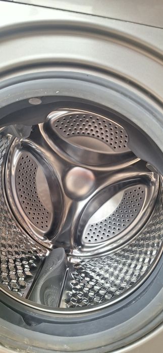 Стиралная машина два в одном Toshiba 12/8кг