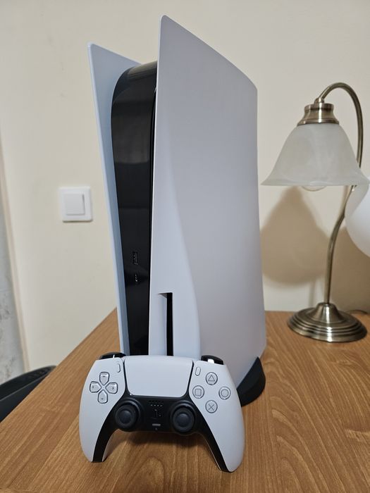 Sony Playstation 5 (Ps5) ,versiunea cu disc, Impecabil,soft 12.40