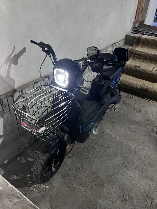 Velomax scuter sotiladi