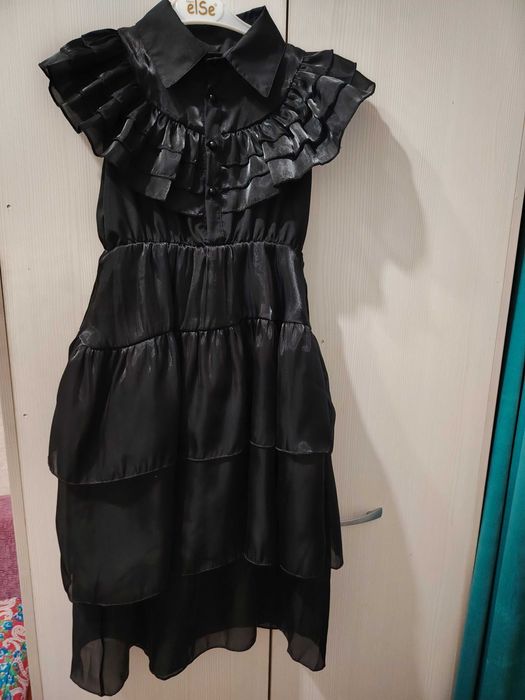 Продам Платья бу