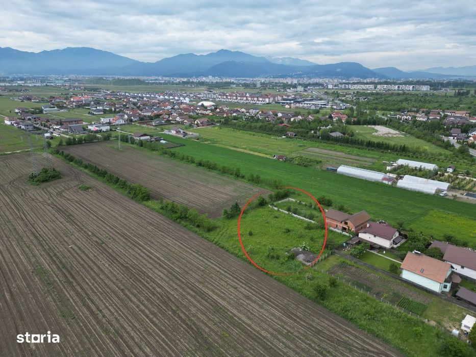 Teren intravilan Sanpetru- 800 m de Street Mall , 3km de Coresi