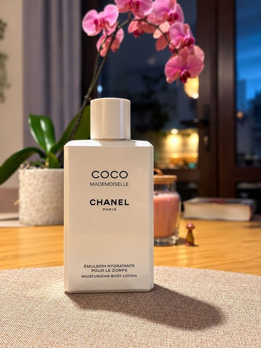 Лот козметика Chanel, Caudalie, colour wow