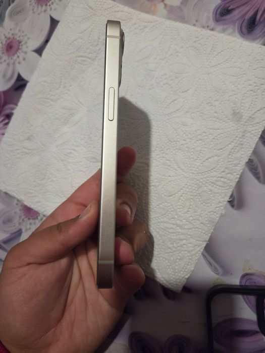 Iphone 13 white