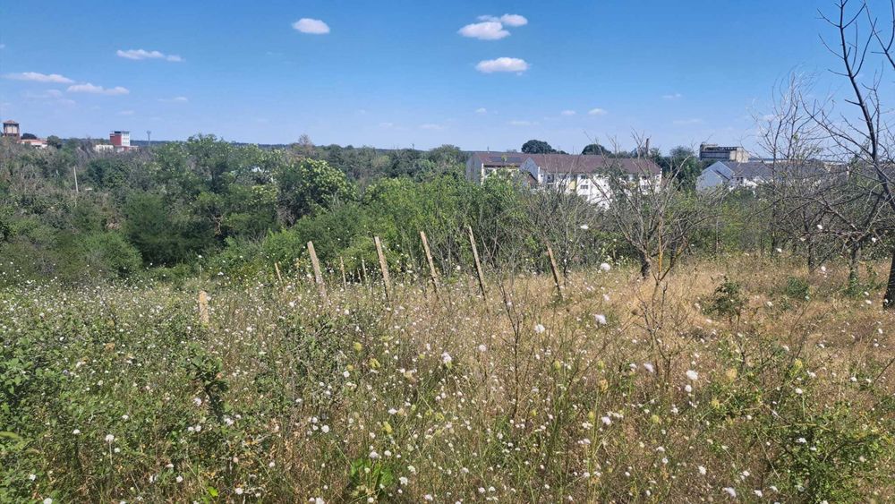 Vanzare teren intravilan