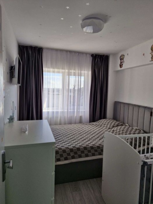 Apartament 3 camere decomandat, 79 mp, etaj 3/4, mobilat si utilat