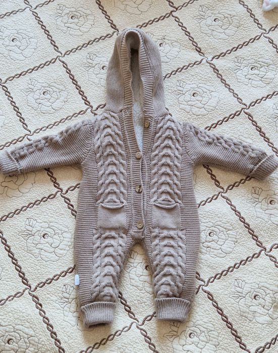 Продам детские комбинезоны