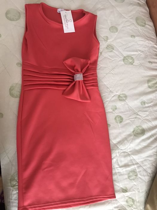 Рокля чисто нова от Англия