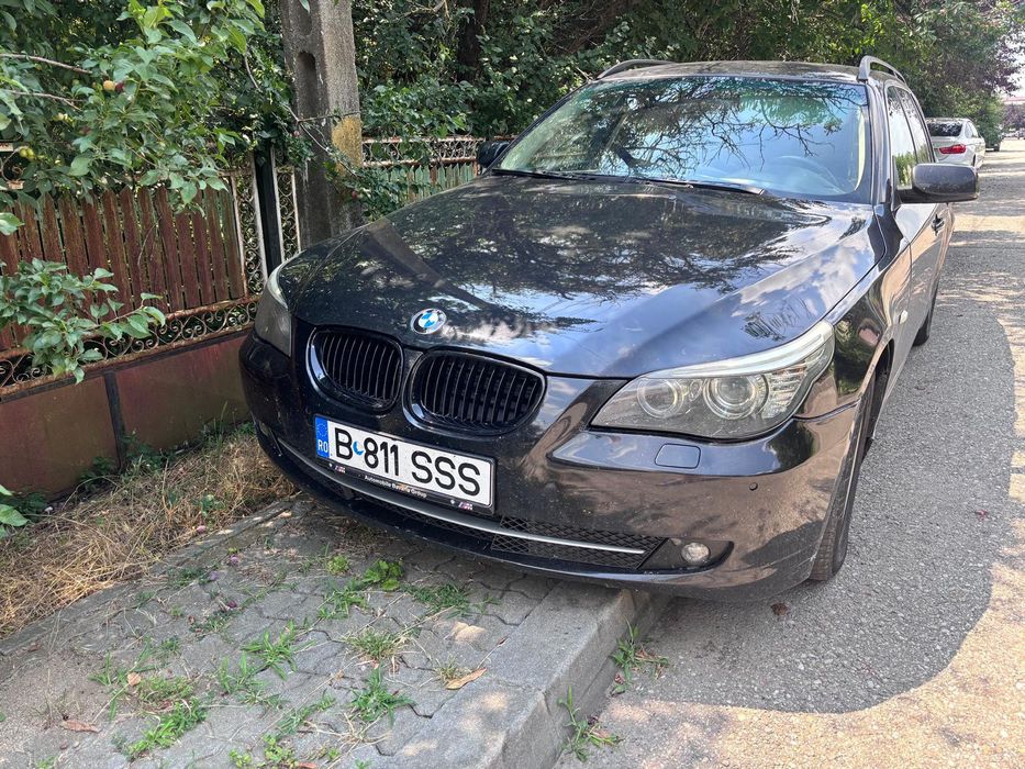 Dezmembrez/vând  BMW e61 520d 177cp 2008