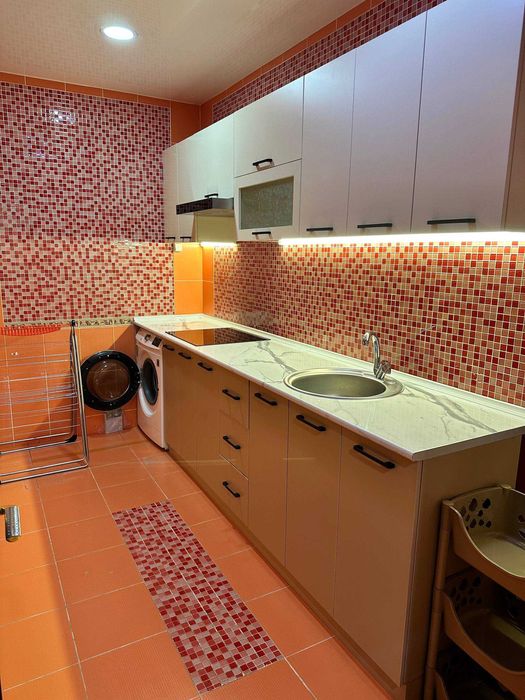 Мирабадский район
Продается квартира. 3/3/4 - 78 кв2 метро. Ойбек