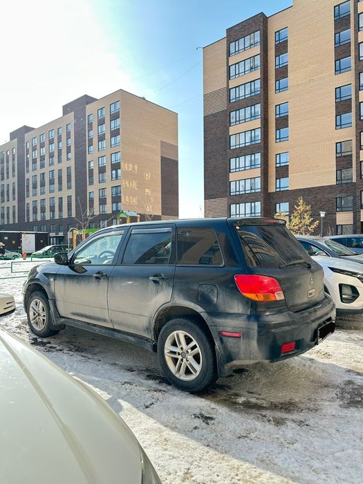 Продам Митсубиси аутлендер