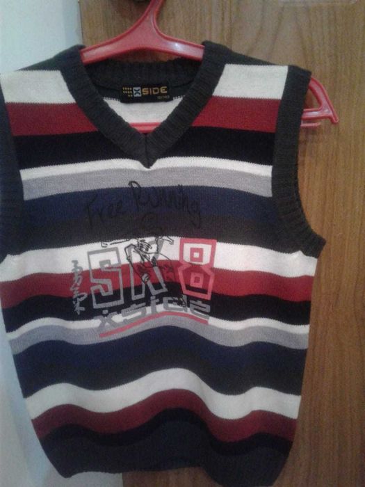 продам жилетки детские