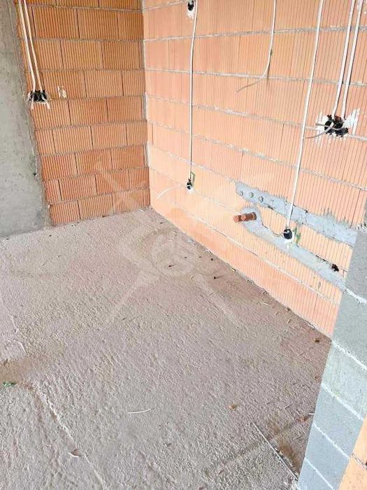 Тристаен апартамент в Славейков 66087