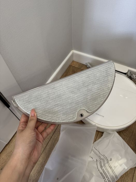 Продам робот пылесос Dreame 2в1