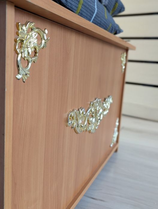 Вместительный сундук для хранения вещей