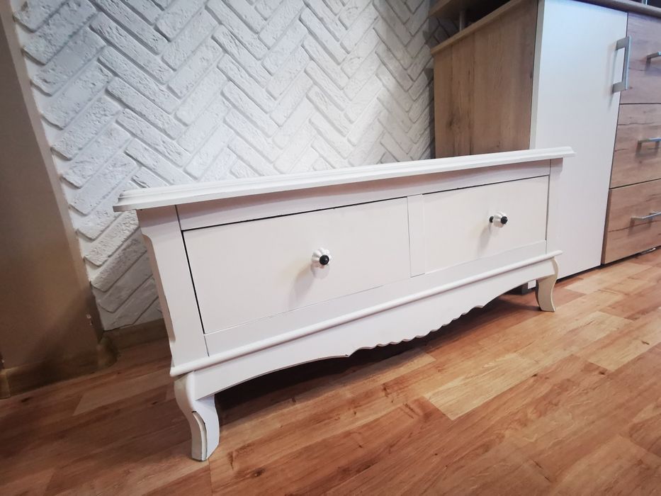 Продавам холен шкаф