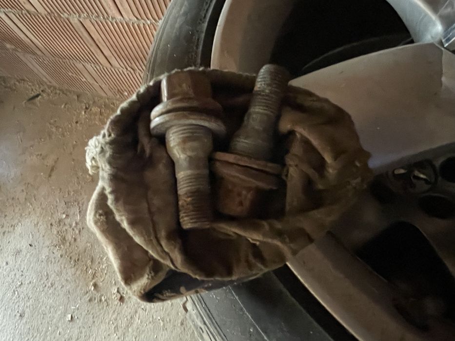 Vand roți pe 18”  5x108 Peugeot 407 Coupe