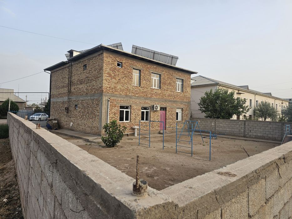 2 каватли бино сотилади пишган гиштдан курилган мулжал электросет