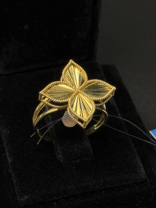 Золото 585  Кольцо Масса: 2.05