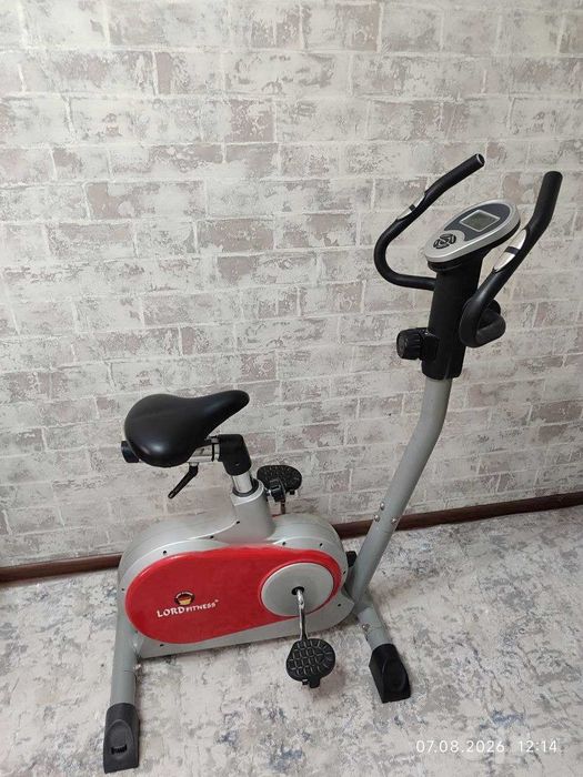 Велотренажер Lord Fitness, в отличном состоянии