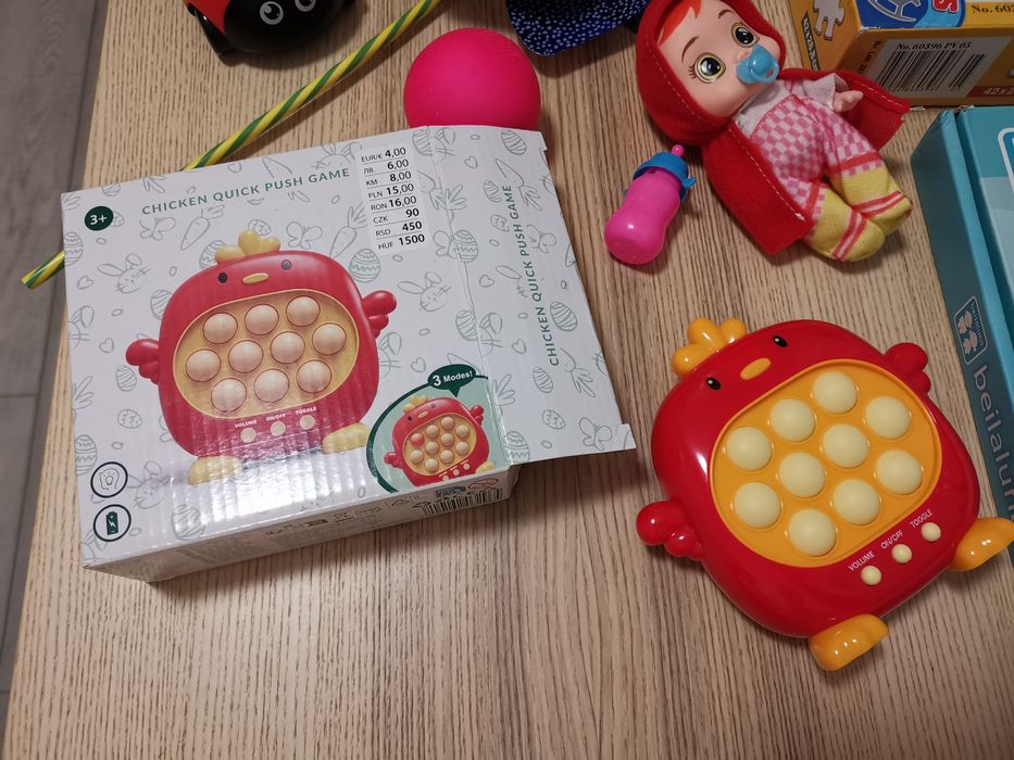 REZERVAT Lot jucării și cărți