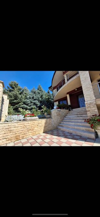 Casă in zona Bucium- Plopii fără soț  -  7 camere