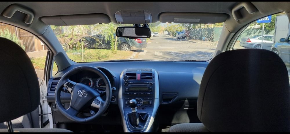 Toyota auris in buna conditie