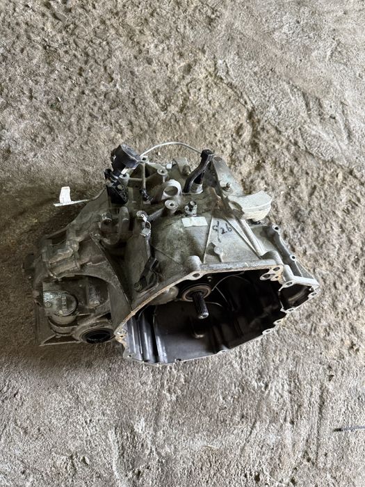 Те ъчна скотостна кутия а Nissan X trail 1.6 DCI 131 ks